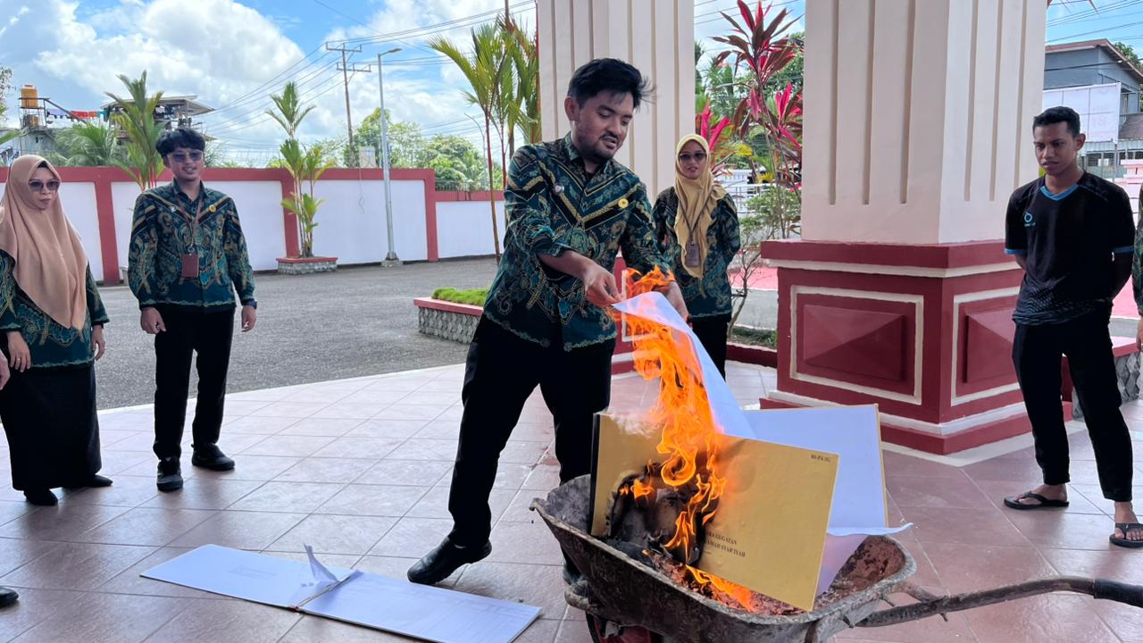 PEMUSNAHAN BUKU REGIS 2026 1